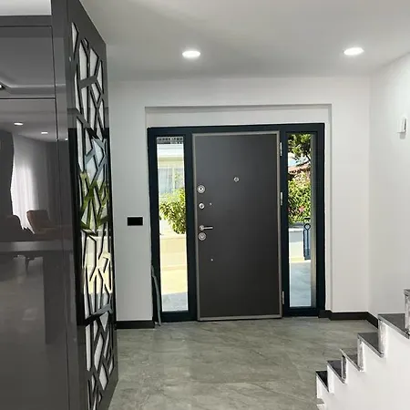 Havuzlu Sifir Lux Denize Nazir Вилла