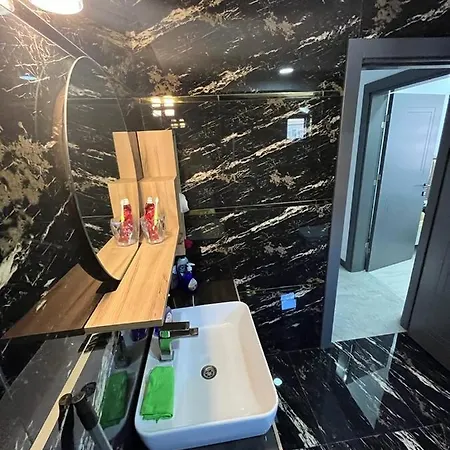 Havuzlu Sifir Lux Denize Nazir Kemer